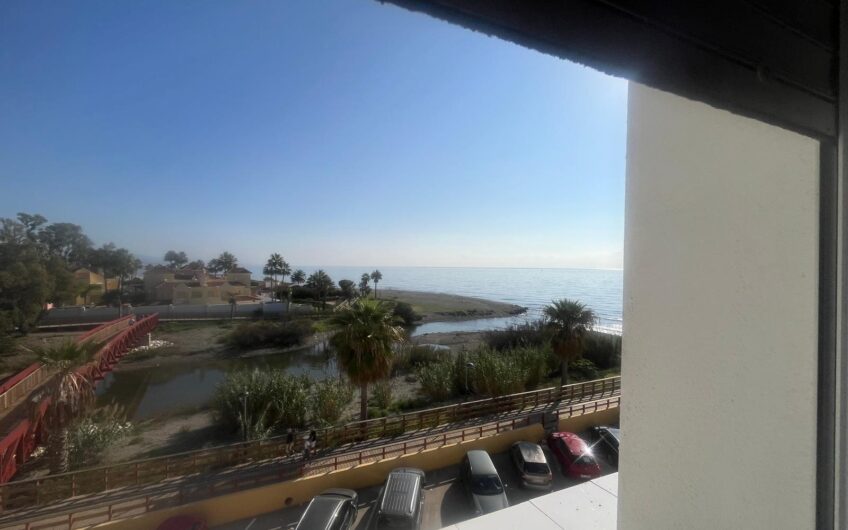 PISO EN VENTA , PRIMERA LINEA DE PLAYA
