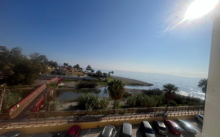PISO EN VENTA , PRIMERA LINEA DE PLAYA
