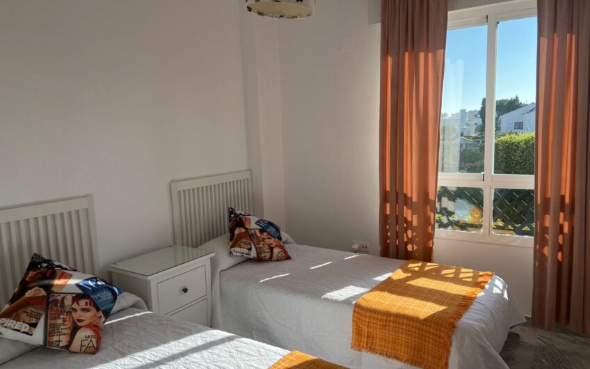 PISO EN VENTA CERCA DE LA PLAYA SAN PEDRO DE ALCANTARA