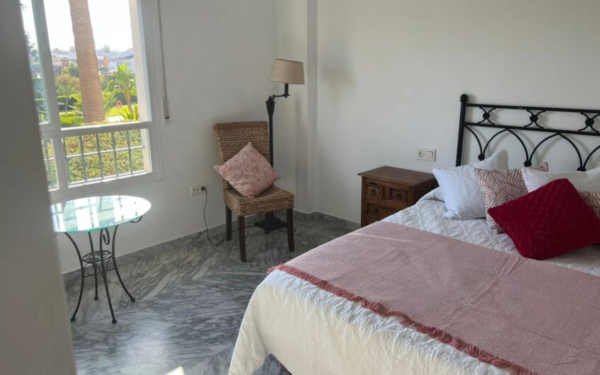 PISO EN VENTA CERCA DE LA PLAYA SAN PEDRO DE ALCANTARA