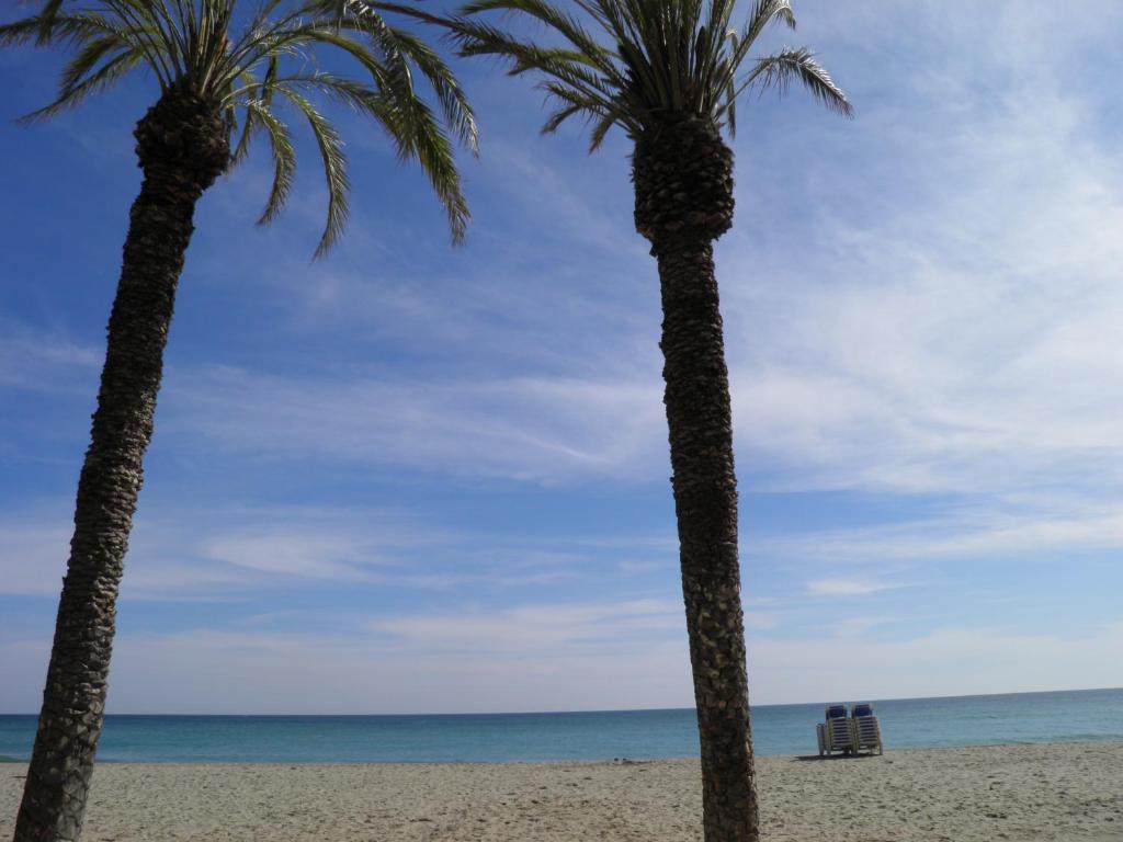 BUENA INVERSION ,VILLA EN VENTA EN MARBELLA EN LAS CHAPAS