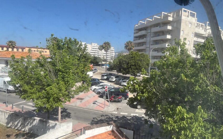 PISO EN NUEVA ANDALUCIA /LA CAMPANA